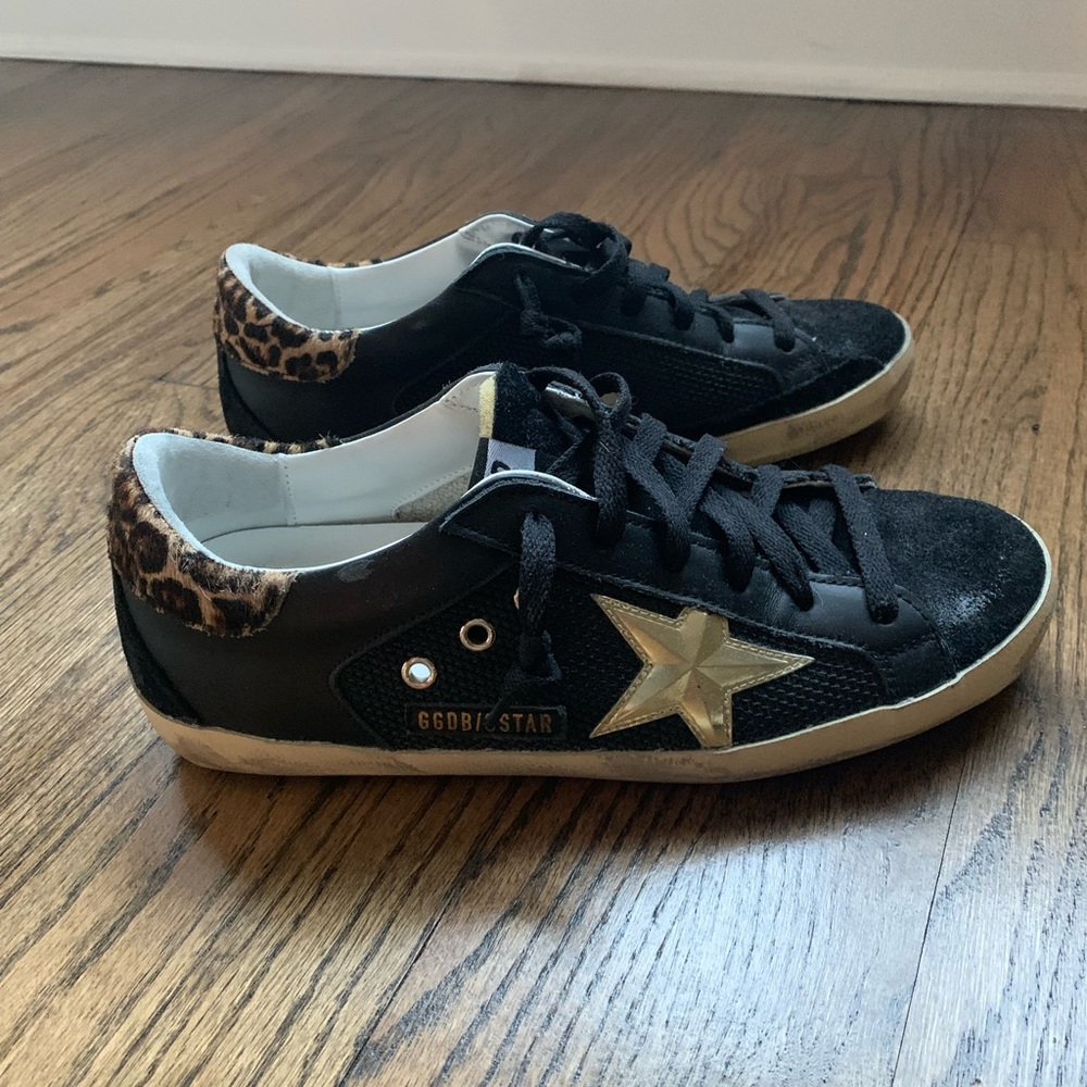 Authentic golden goose leather sneakers. Excellent condition. Size 40.